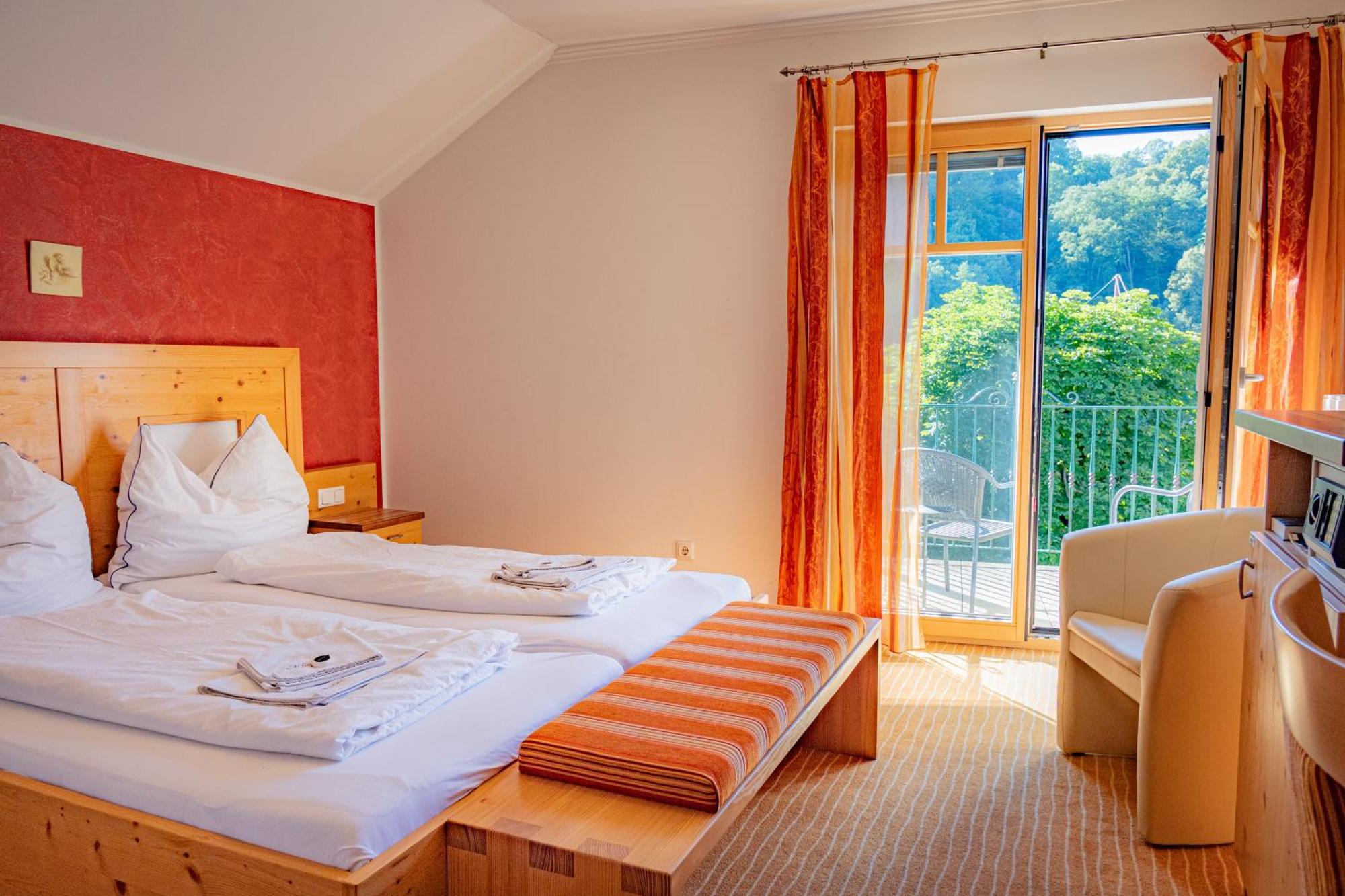 Landhotel Mariensaeule Wernstein am Inn Extérieur photo